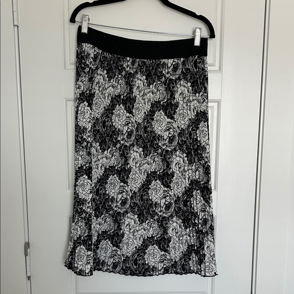 LuLaRoe Black & White Floral Midi Skirt